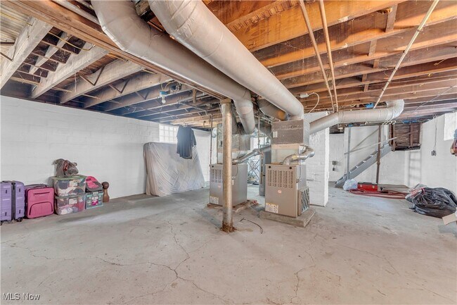 Building Photo - 862 Greyton Rd