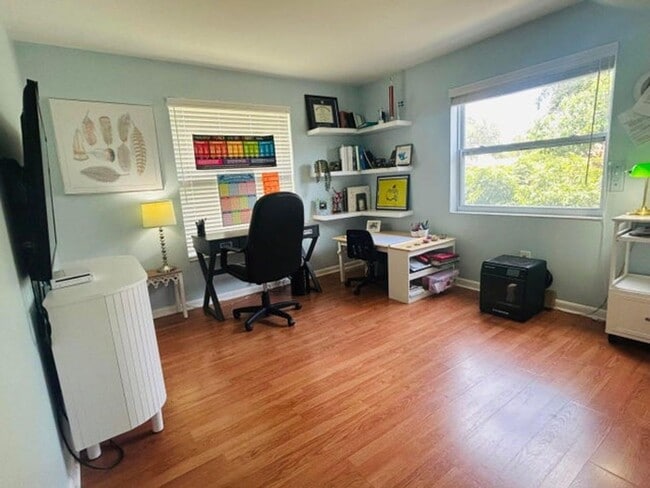 Building Photo - 5430 Guildcrest St