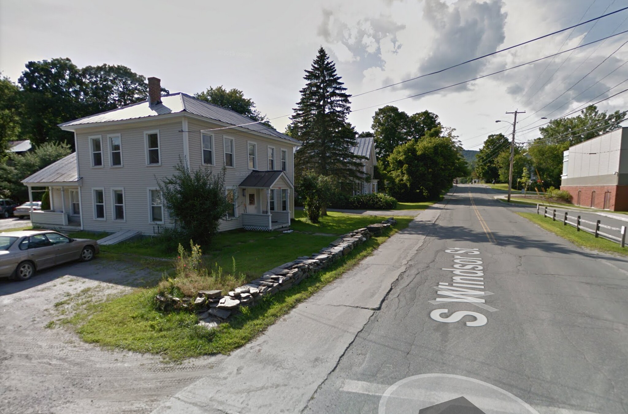 Building Photo - 246 S Windsor St