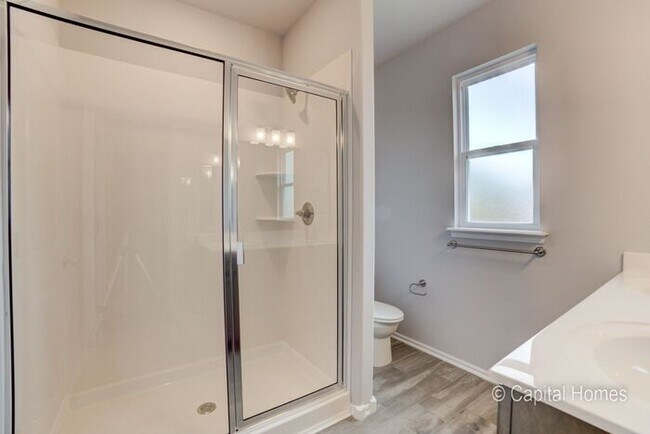 Building Photo - Move In Special! Relax In The Comfort of a...