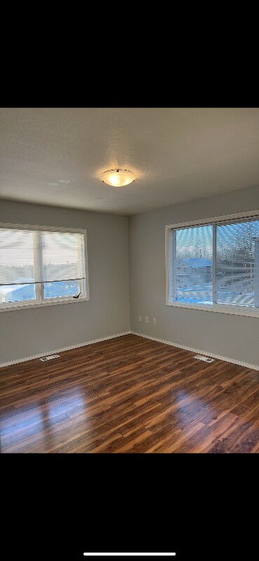 Building Photo - 981 E Snohomish Ave