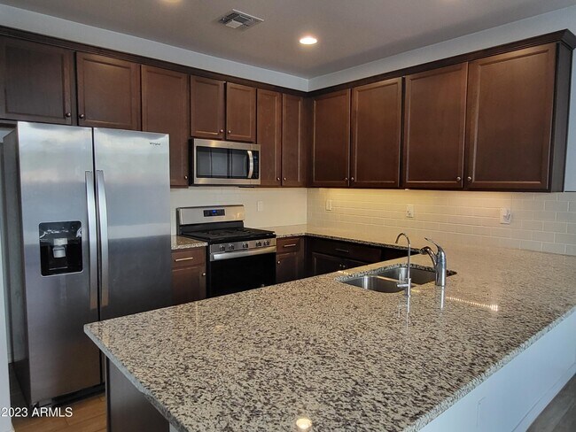 Building Photo - 2052 W El Cortez Trl