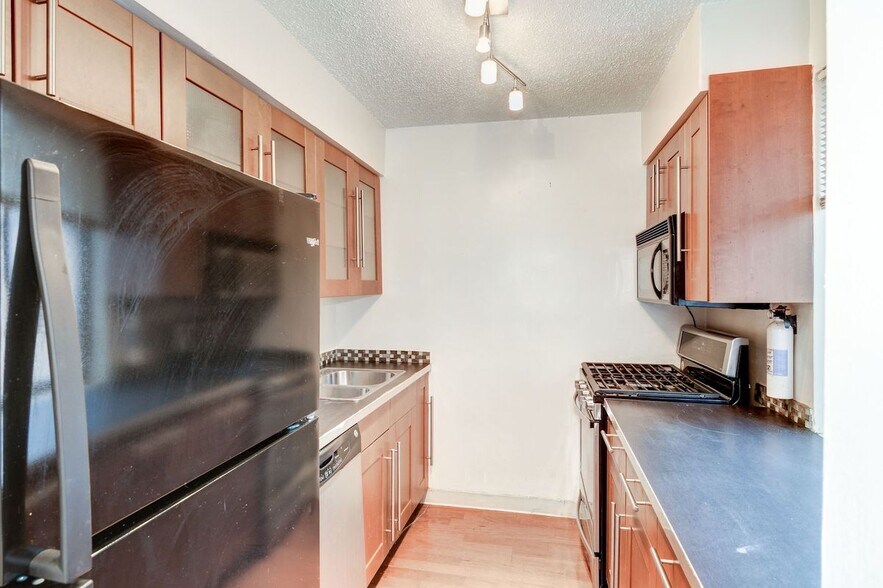 Building Photo - 4733 1st St SW