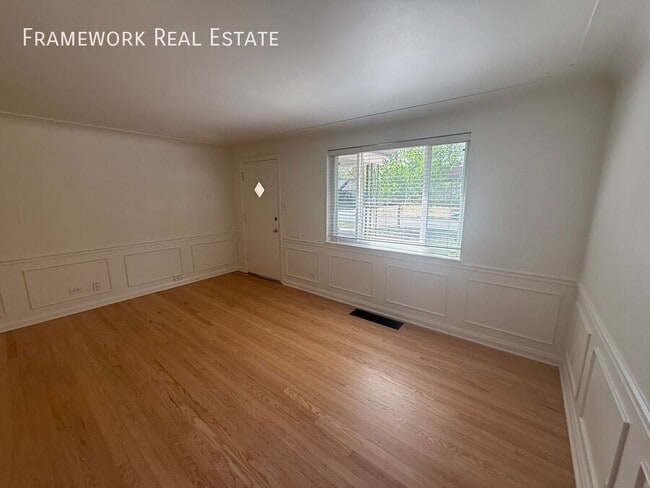 Building Photo - 2120 Irving St