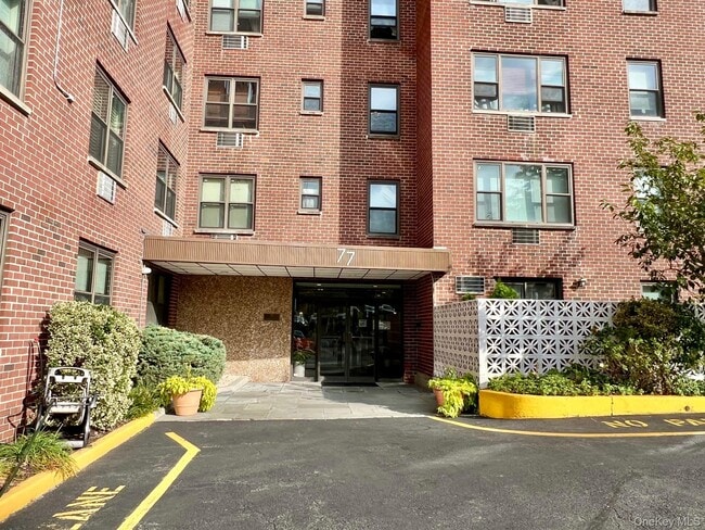 Building Photo - 77 Carpenter Ave