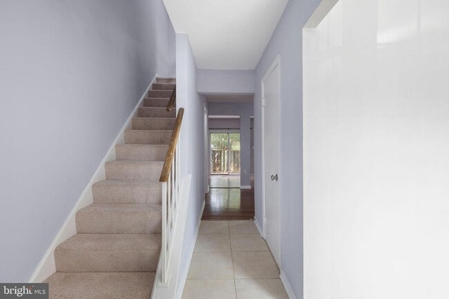 Building Photo - 4825 Nash Dr