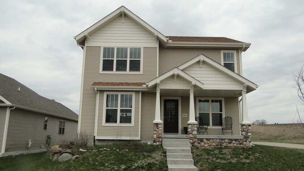 Primary Photo - 9302 Briar Haven Dr