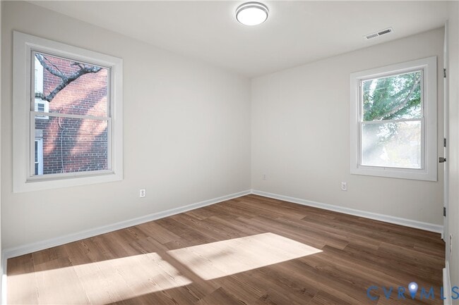 Building Photo - 1723 Blair St