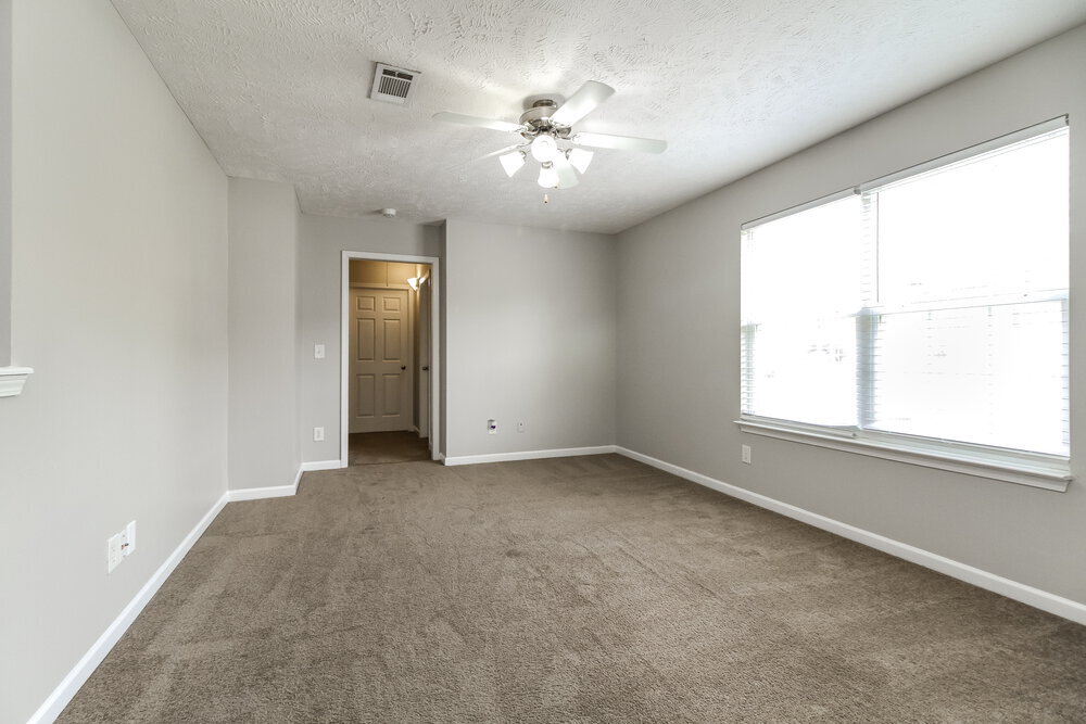 Building Photo - 127 Lyndhurst Dr