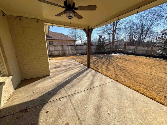 Building Photo - 713 Briston Ln