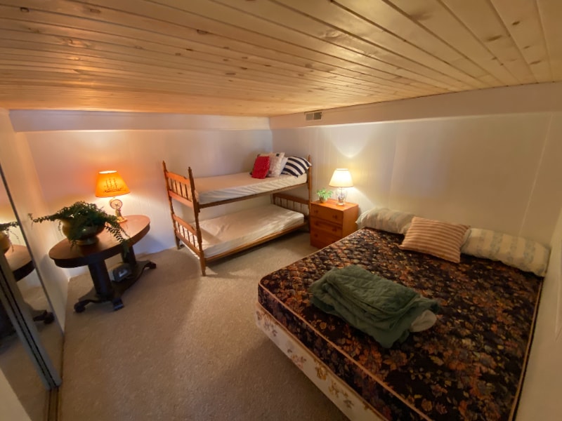 Building Photo - 16558 Donnell Lake St