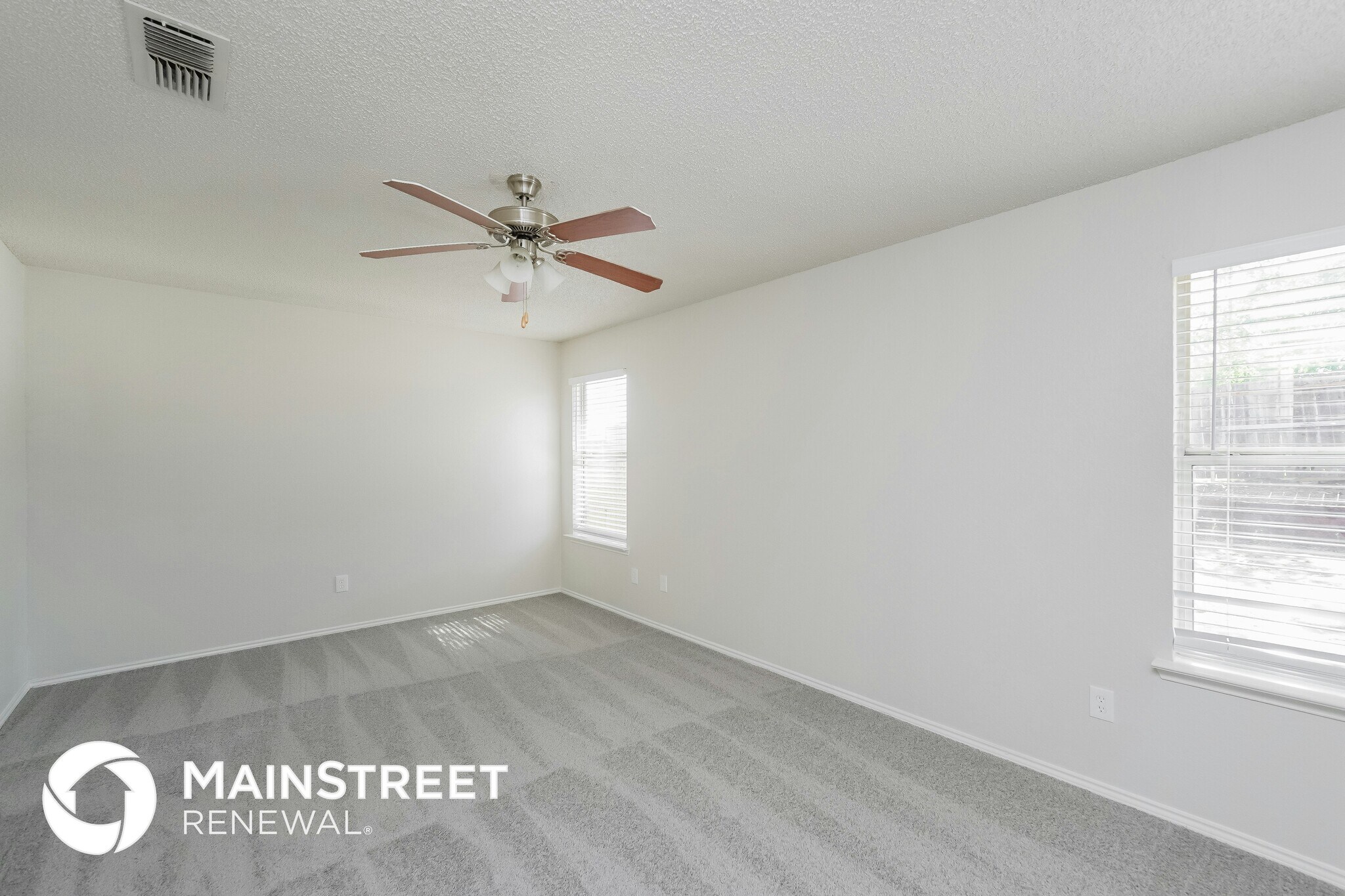 Building Photo - 10917 Ives St