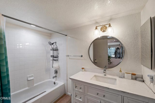 Building Photo - 2200 Martinique Ln