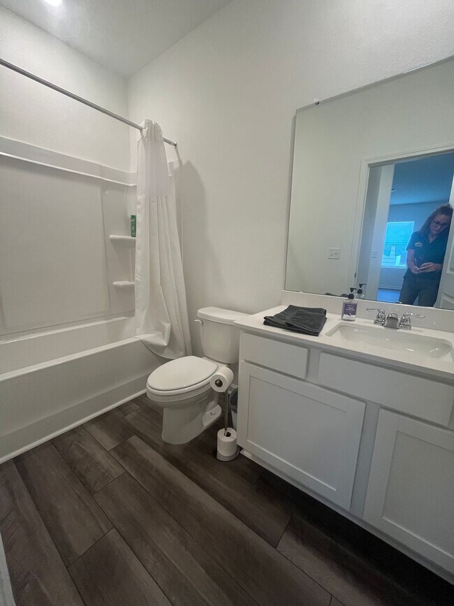 Building Photo - Beautiful brand-new 3-bedroom, 2-bath home located in a desirable new community!