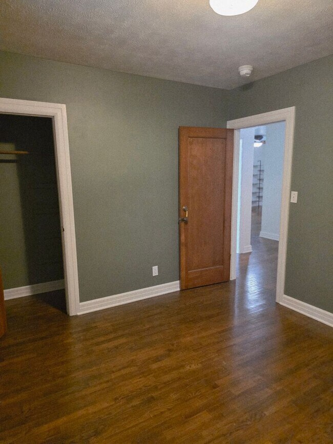 Building Photo - Great 3 bed 2 bath in the beautiful Meadow...