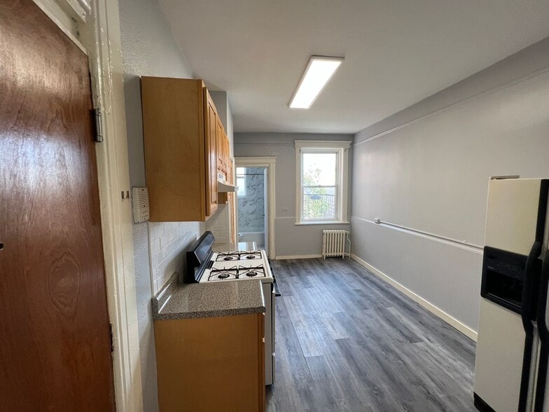 Building Photo - 432 New York Ave