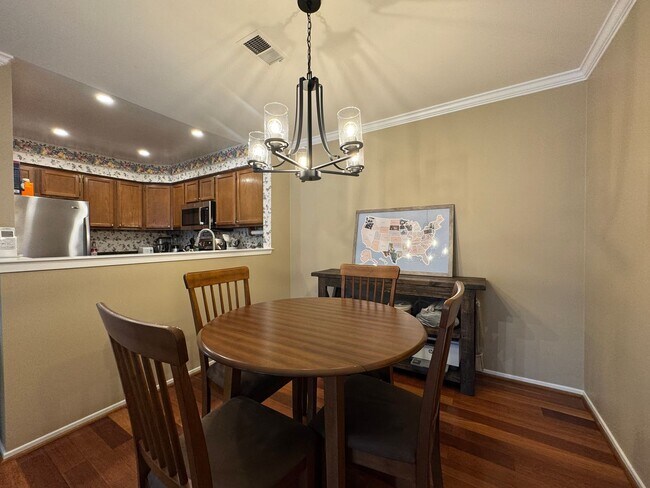 Building Photo - Bright And Spacious 2 Bed 2 Bath Condo In Ramblewood At Daventry