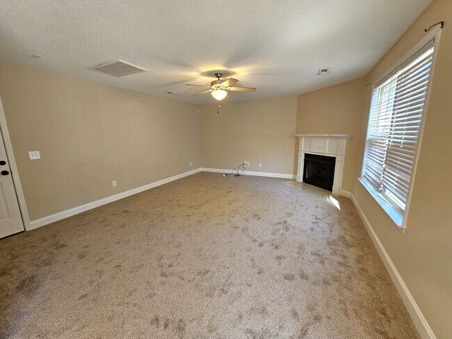 Building Photo - 101 Tigris Way