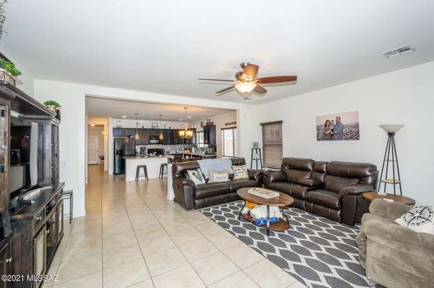 Building Photo - 9017 W Rolling Springs Dr