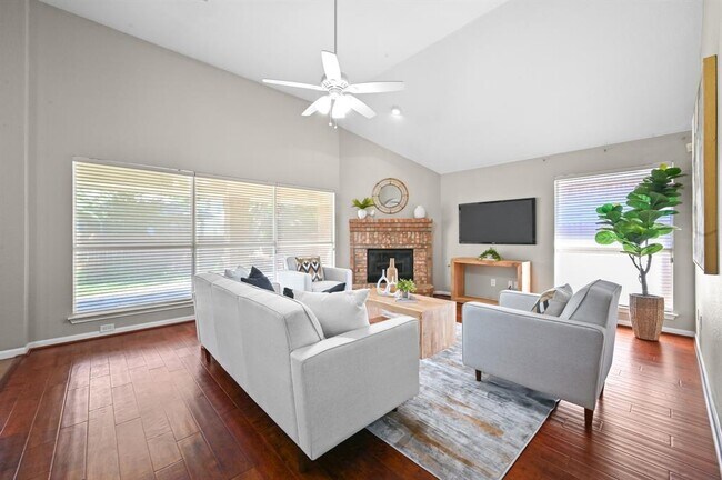 Building Photo - 905 Hunter's Creek Dr