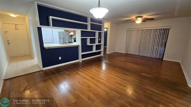 Building Photo - 11188 Royal Palm Blvd