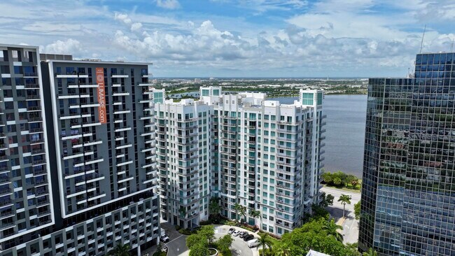 Building Photo - 300 S Australian Ave