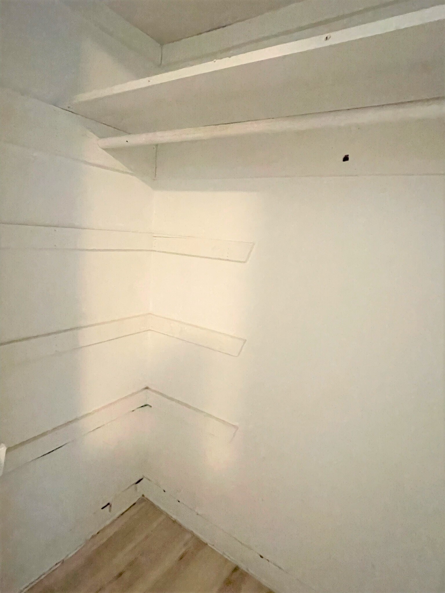 Building Photo - 5712 Phillips Ave