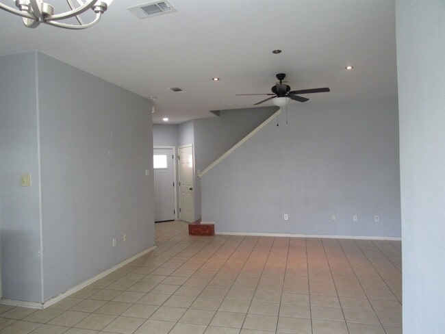 Building Photo - 9310 Albany Dr