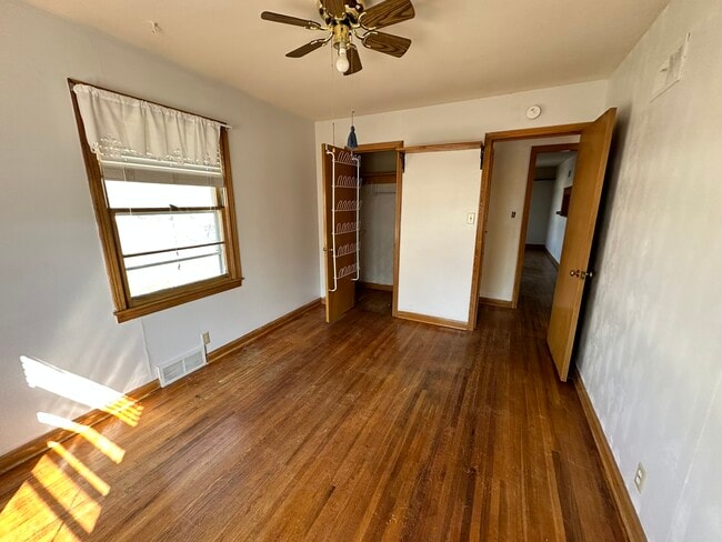 Building Photo - 106 George St