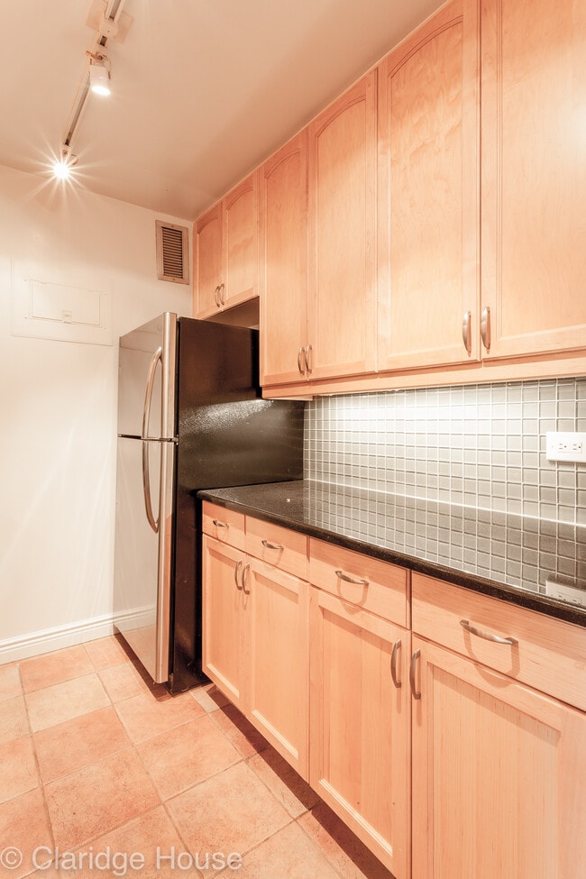 Interior Photo - Claridge House