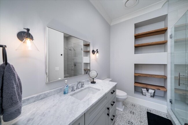 Building Photo - Fully Furnished Home In The Groves