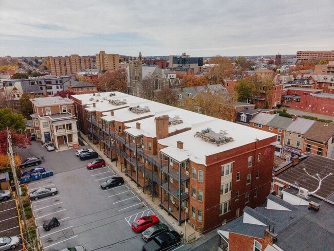 Building Photo - 1 Bedroom in Downtown Lancaster