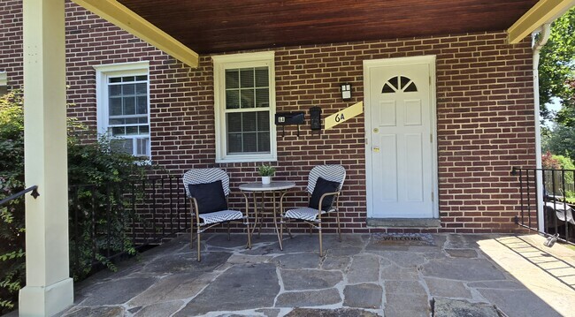 Building Photo - 6A N Beaumont Ave