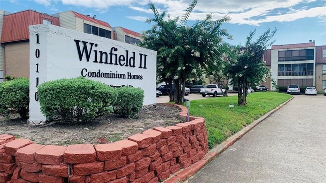 Building Photo - 10110 Forum W Dr