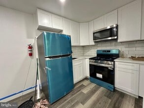 Building Photo - 104 New Rose St