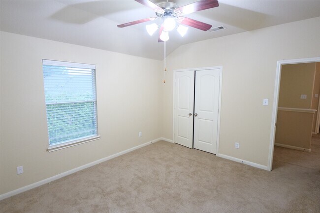 Building Photo - 26427 Longview Creek Dr