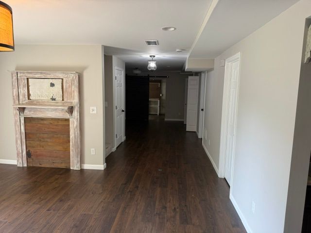 Building Photo - 1205 Simeon Dr