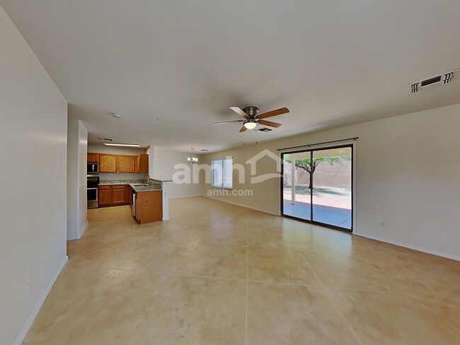 Building Photo - 786 W Cholla Crest Dr