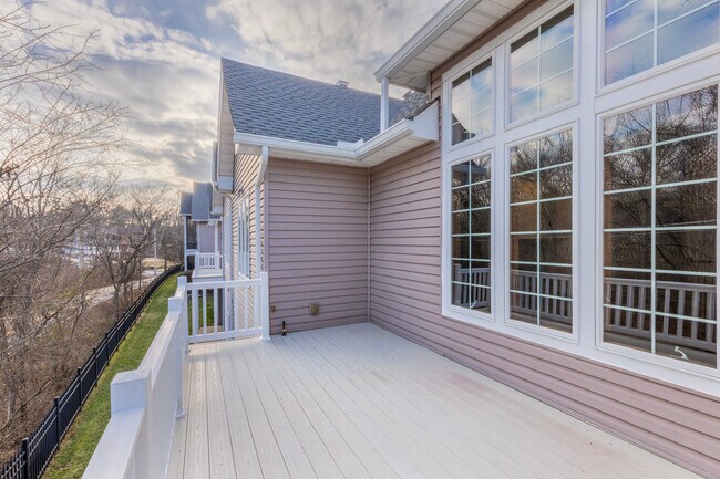 Building Photo - 1991 Chesterfield Ridge Cir