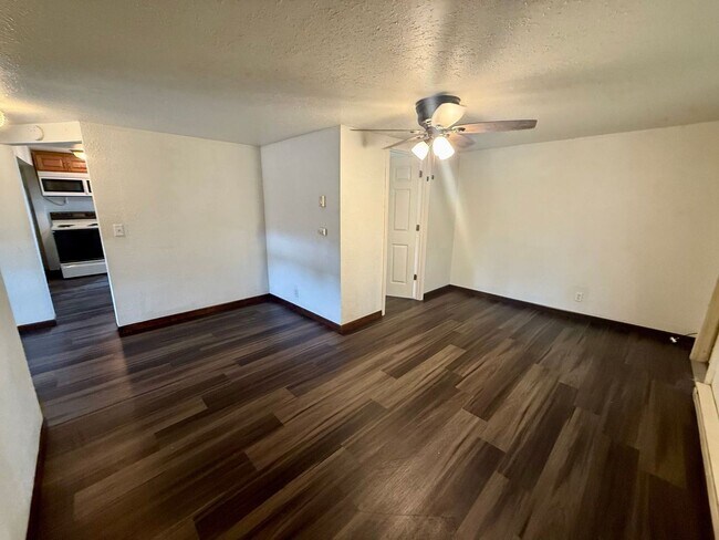 Building Photo - 210 N 1st Ave