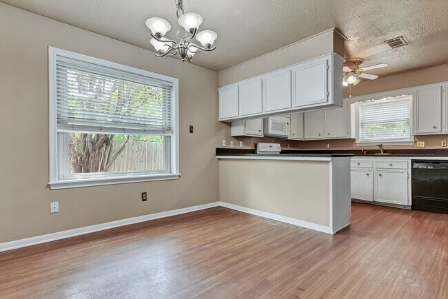 Building Photo - END OF JULY MOVE IN!!  Spacious 4 Bedroom 2 Bathroom Home with Huge Yard!