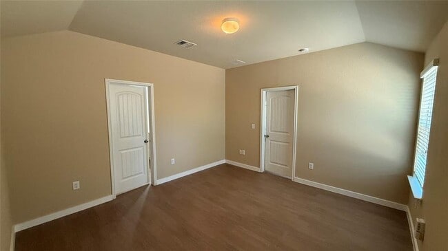 Building Photo - 804 Red Tails Dr