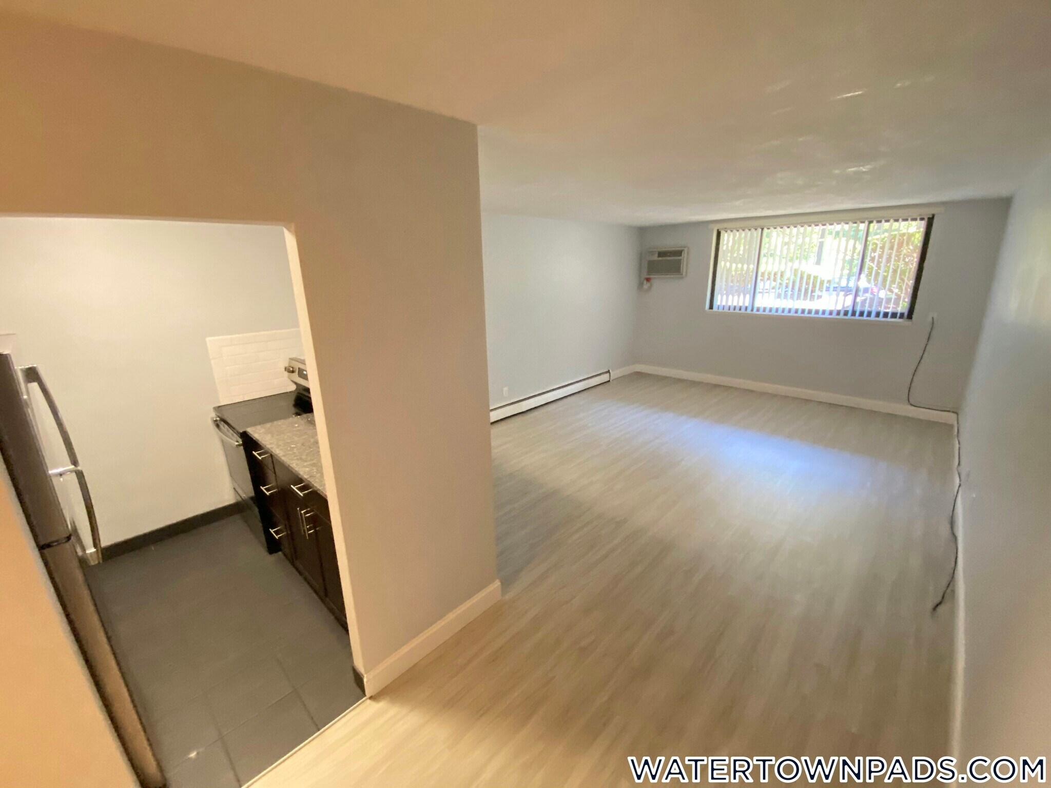 Building Photo - 16 Whites Ave