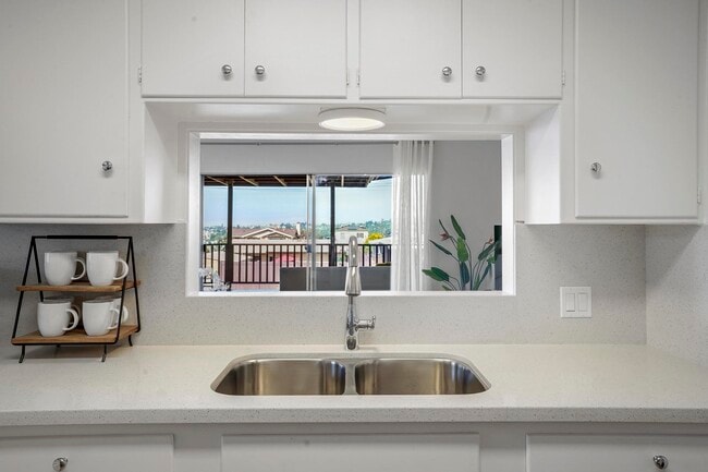 Building Photo - 3640 Princeton Ave