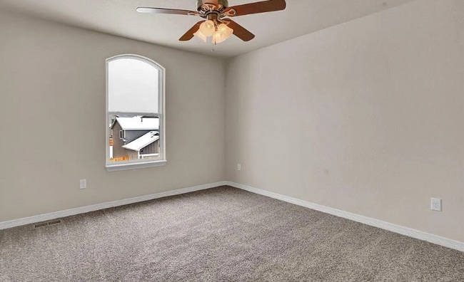 Building Photo - 7425 Willowdale Dr