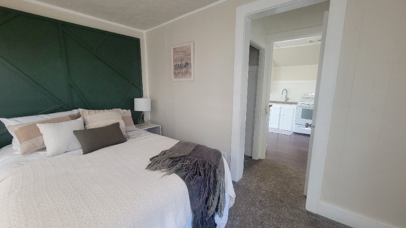 Building Photo - 4825 Calvert St