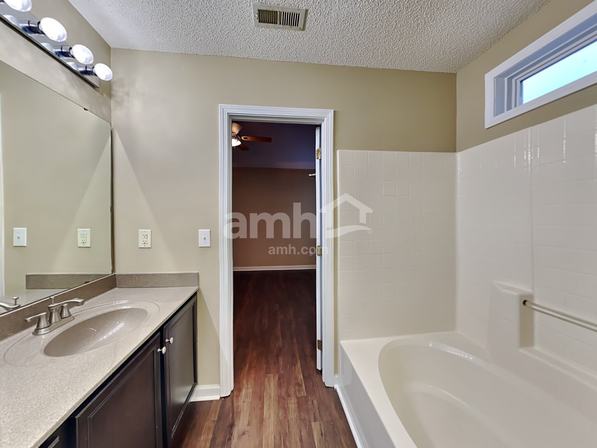 Building Photo - 114 Ridge Lake Dr