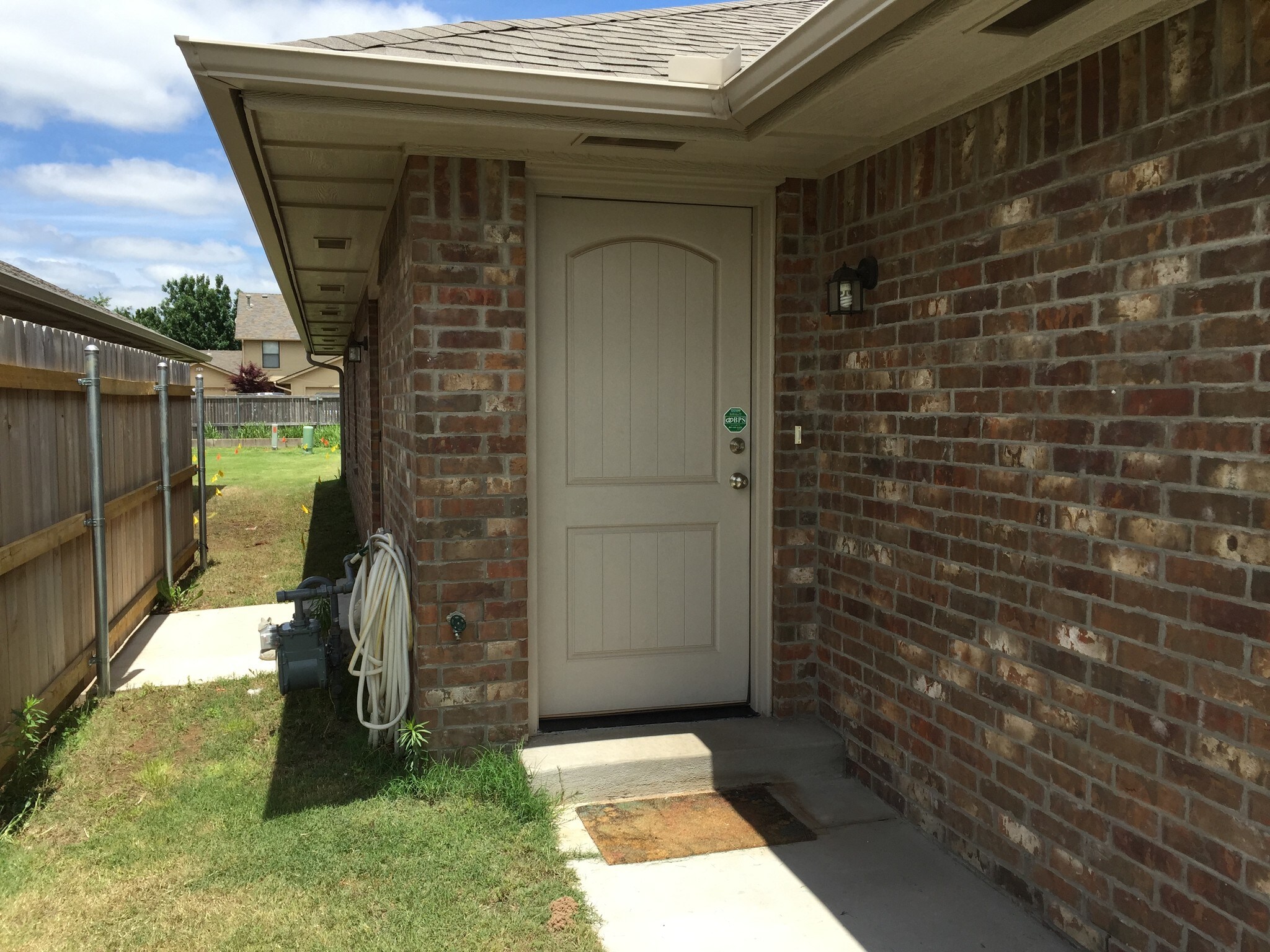 Building Photo - 209 Ashley Dr