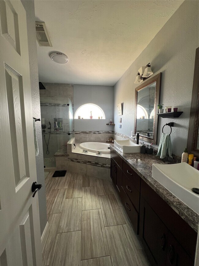 Building Photo - 17243 Desert Maize Ln