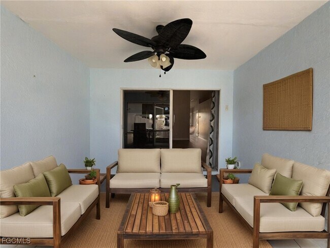 Building Photo - 1418 Cape Coral Pkwy W